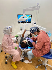 Confidents Dental House in Surabaya