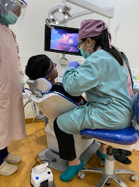 Confidents Dental House