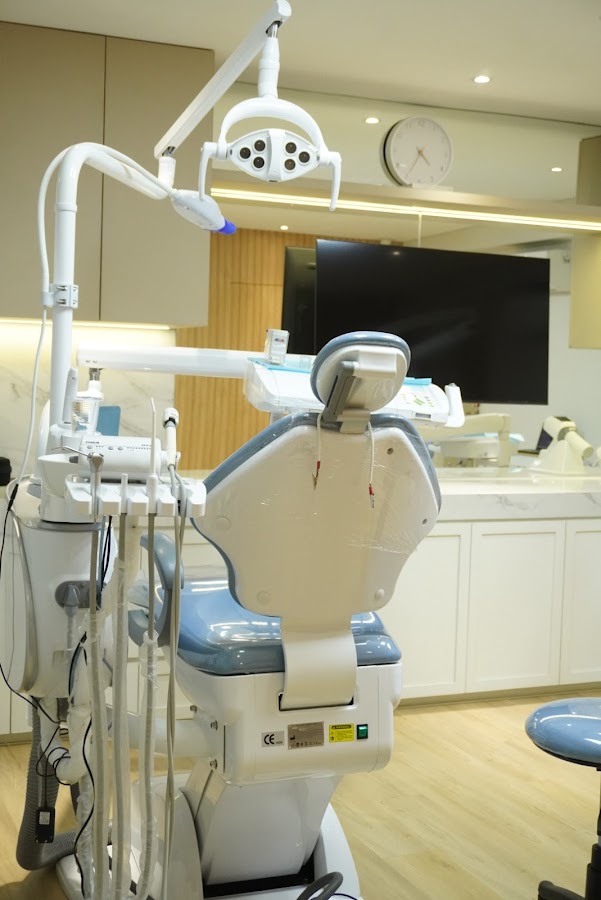 Dentalogy - dental clinic in Surabaya, Indonesia