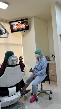 At Dentist Surabaya by drg Adip Natryo,Sp.KG - Endodontist & Orthodontist Surabaya Selatan