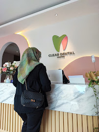 Clear Dental Center Surabaya ( Dokter Gigi & Spesialis Orthodontist )