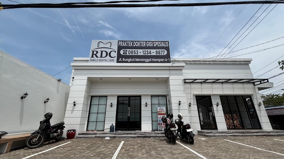 Rungkut Dental Center - dental clinic in Surabaya, Indonesia