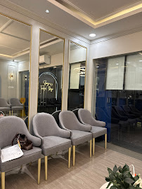 DX Dental Aesthetic Clinic (Dokter Gigi Spesialis Surabaya) - MERR