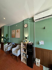 DX Dental Aesthetic Clinic (Dokter Gigi Spesialis Surabaya) - MERR
