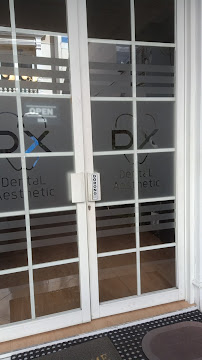DX Dental Aesthetic (Dokter Gigi Spesialis Surabaya)