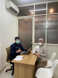 Praktek Dokter Gigi Roy Tamara (Sofine Dental Dukuh Kupang)