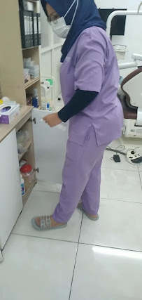 Praktek Dokter Gigi Roy Tamara (Sofine Dental Dukuh Kupang)