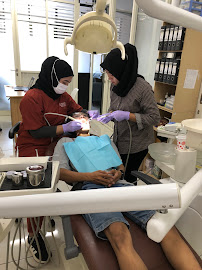 Praktek Dokter Gigi Roy Tamara (Sofine Dental Dukuh Kupang)