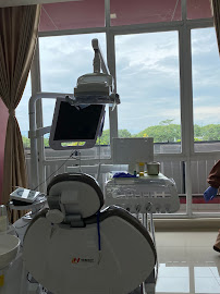 Praktik Dokter Gigi (Drg Dinni & Drg Rangga) / DR Dental Care