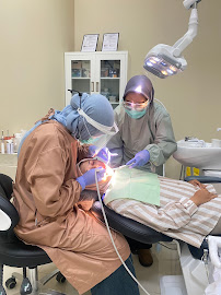 Praktik Dokter Gigi (Drg Dinni & Drg Rangga) / DR Dental Care