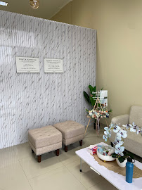 Praktik Dokter Gigi (Drg Dinni & Drg Rangga) / DR Dental Care