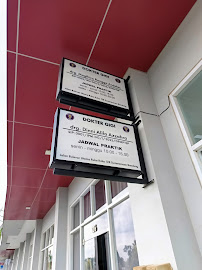 Praktik Dokter Gigi (Drg Dinni & Drg Rangga) / DR Dental Care
