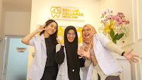 Senyum Keluarga Dental Care