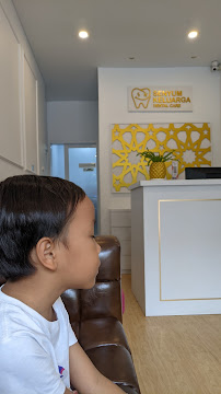 Senyum Keluarga Dental Care