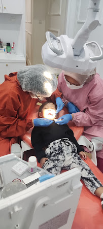 Senyum Keluarga Dental Care