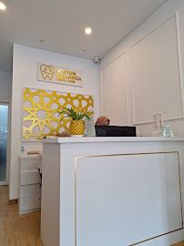 Senyum Keluarga Dental Care