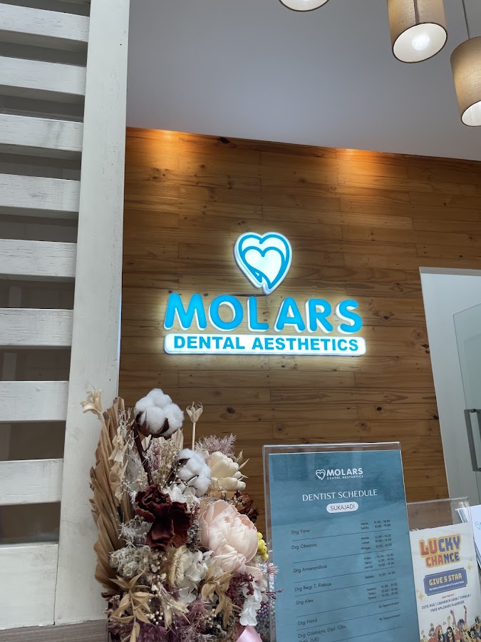 Molars Dental Aesthetics Sukajadi - dental clinic in Bandung, Indonesia