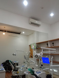 Molars Dental Aesthetics Sukajadi - KLINIK GIGI BANDUNG