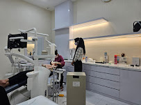 Jade Dental Expert (drg Darius P Ongko,Sp. Perio & drg Christinawaty Sutan Sp.Ort) Praktek Dokter Gigi Spesialis Medan