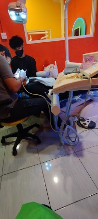 Dokter Gigi Halat (Part Of Medan Dental Center)