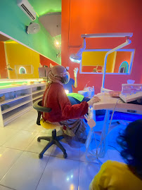 Dokter Gigi Halat (Part Of Medan Dental Center)