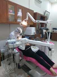 Lotus Dental Art Medan - Praktek Dokter Gigi Spesialis - drg Darius Sp.Perio, drg Felix Sp.Pros, drg Christinawaty Sp.Ort
