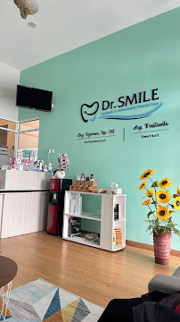 Dr. SMILE Dental Care (Praktik drg. Fajarini, Sp. Ort & drg. Kristanto) - Praktek Dokter Gigi