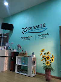 Dr. SMILE Dental Care (Praktik drg. Fajarini, Sp. Ort & drg. Kristanto) - Praktek Dokter Gigi