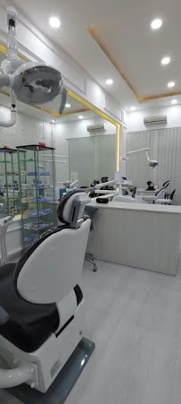 Dr. SMILE Dental Care (Praktik drg. Fajarini, Sp. Ort & drg. Kristanto) - Praktek Dokter Gigi