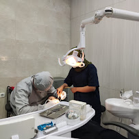 Shine Dental Care (Praktek drg. Budi , Sp.Perio, FICD)