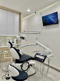 Van Dental Solution VDS- Dokter Gigi Medan (drg. Vandersun Lestari, Sp.Perio & drg. Sherly Tjandra)