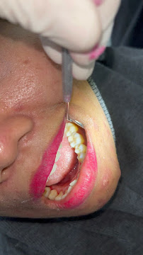 RIVIA DENTAL CARE PRAKTEK DOKTER GIGI