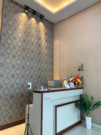 The Conelly's Dental Republic Karya