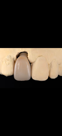 The Conelly's Dental Republic Karya