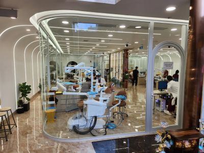 Nha Khoa Dr. NGUYỄN treatment room in Nha Trang