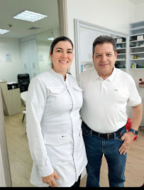 DRA. SANDRA GARCÍA - REJUVENECIMIENTO DENTAL ®️ - Rehabilitación Biomimética - Diseño de Sonrisa - Implantología