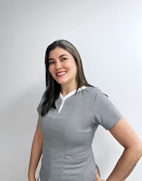 DRA. SANDRA GARCÍA - REJUVENECIMIENTO DENTAL ®️ - Rehabilitación Biomimética - Diseño de Sonrisa - Implantología