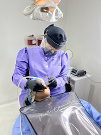 Dra. Paola Chicue - Cosmetic Dentistry