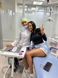 Dra. Valentina Cañas - Implantes Dentales en Cali