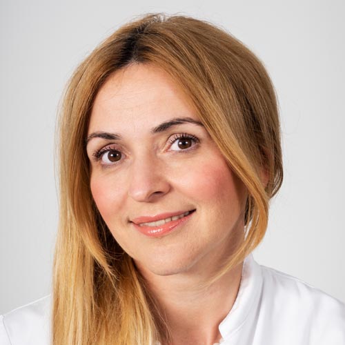 Periodontist Gabriella Wesselenyi - Periodontal disease treatment, gum plastic surgery, gummy smile treatment