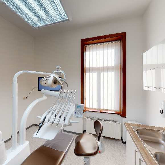 Zahnarzt Ungarn - C&E Dental Sopron