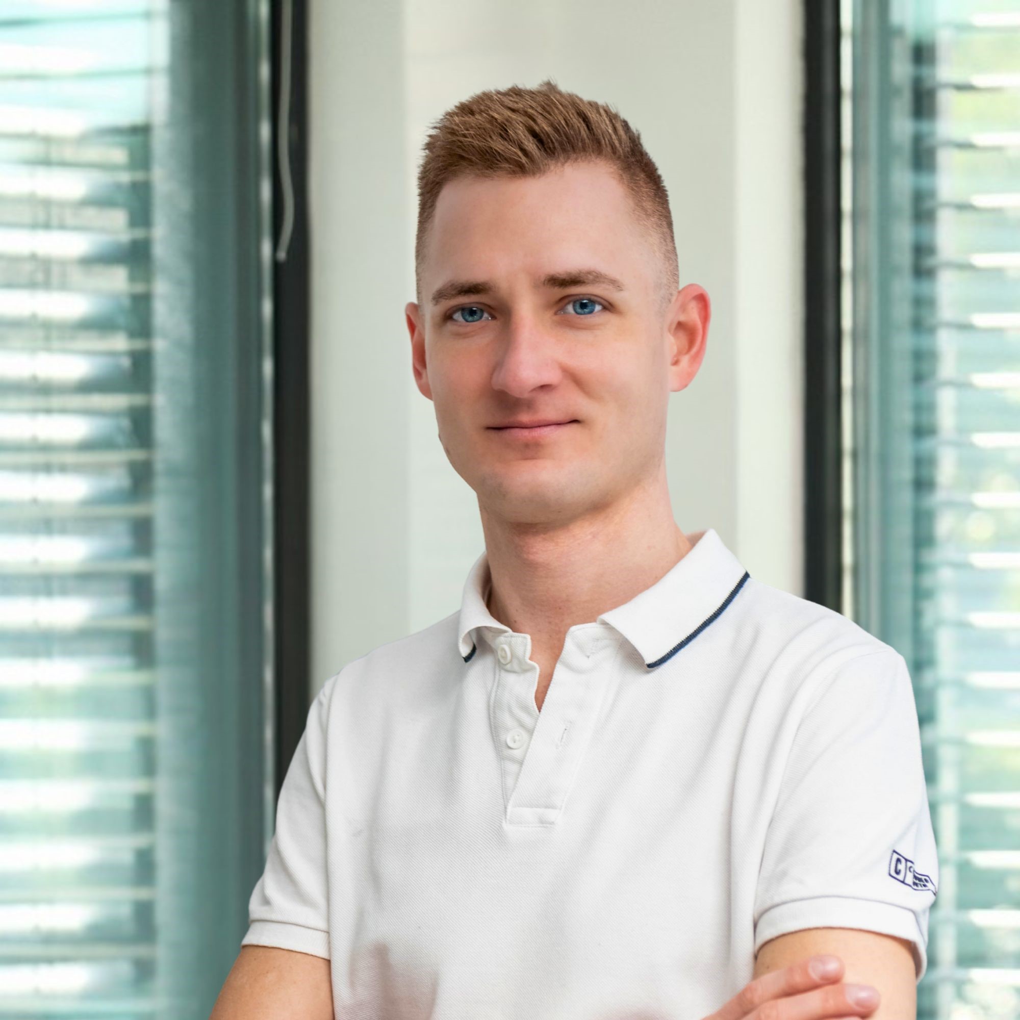 Dr. Adam Gulyas