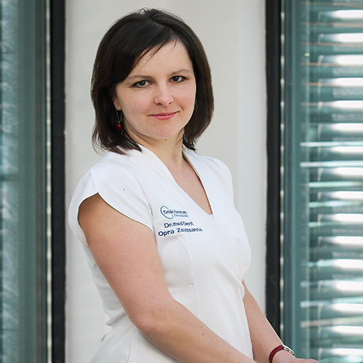 Dr. Zsuzsanna Opra