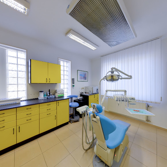 Smile Zentrum Zahnklinik und Implantologie in Ungarn
