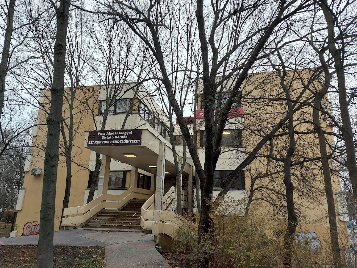 Petz Aladar Korhaz Szent Imre Rendelointegzet - dental clinic in Győr, Hungary
