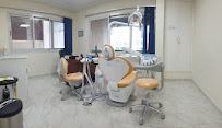 Lulu Al Emirate Dental Center مركز لؤلؤة الامارات لطب الاسنان