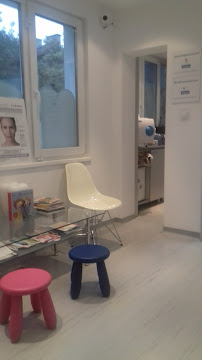 "Smile Factory Station" Dental Clinic
