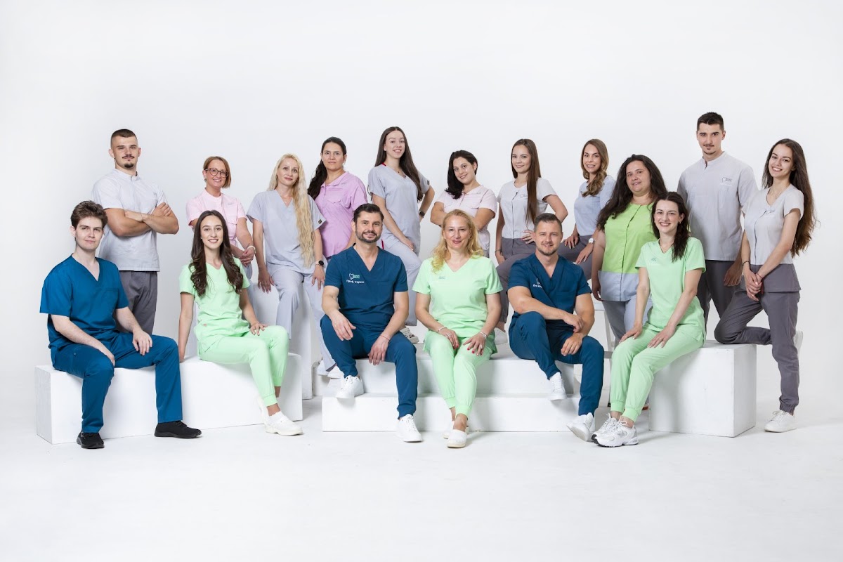Uzunov Dental