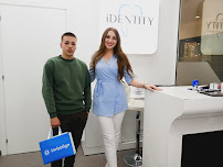 Дентална клиника iDENTITY – д-р Ивелина Банчева - Алайнери Invisalign, брекети и ортодонт във Варна