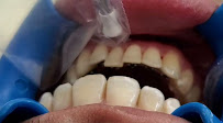 Dr Carlos Lapeira Dental Studio